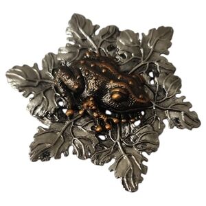 Preowned Vintage Sylvia Dahl Clip On Pin